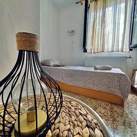 Angelina, 70m From The Beach, Free Parking Apartment *